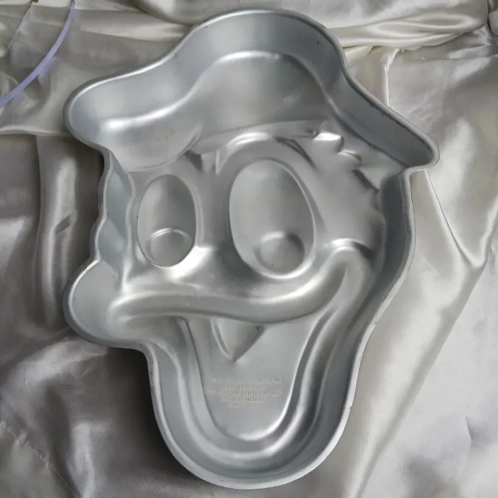 VINTAGE WILTON DONALD DUCK CAKE PAN
